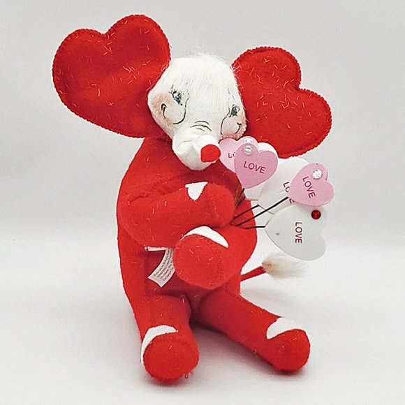 Annalee 7" Tons of Fun Elephant Valentine 2009